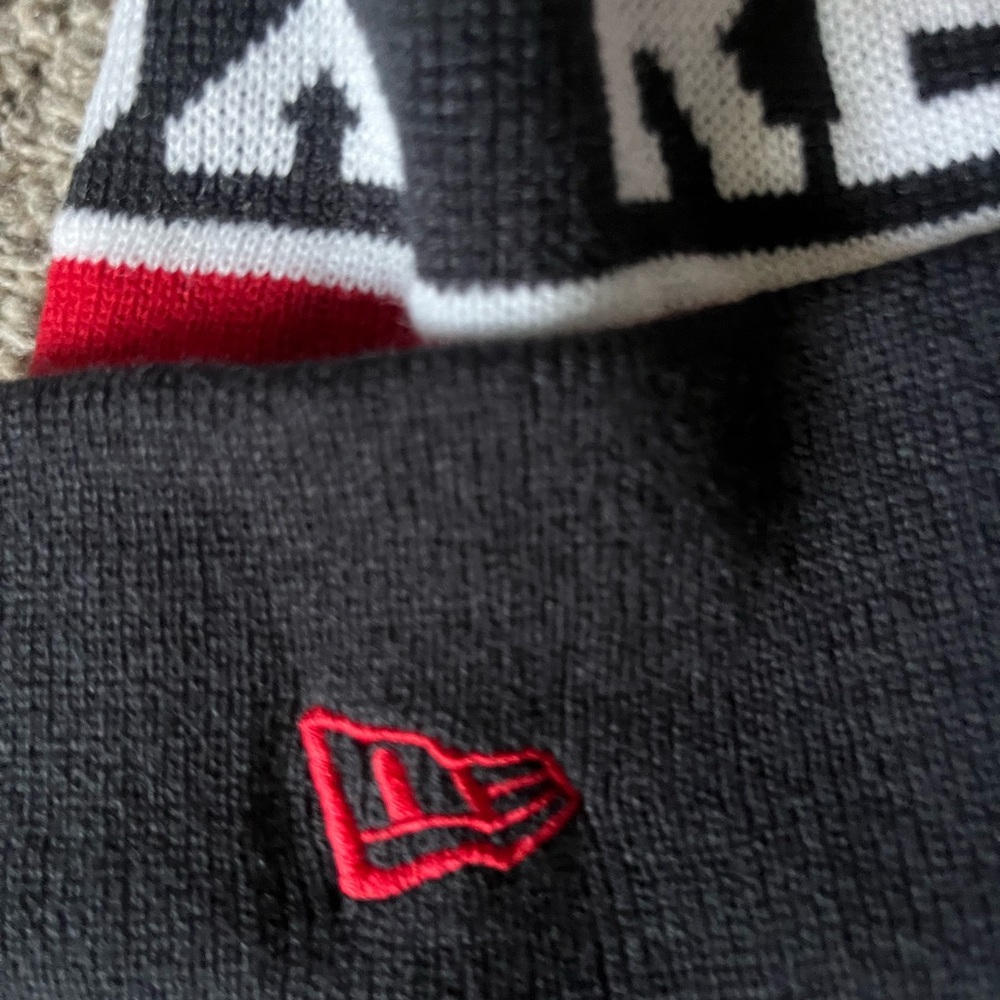 MLB Boston Red Sox Reversible Beanie - Picture 4 of 5